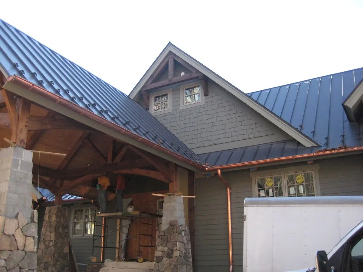 Craftsman Roofing team delivering quality roofing work in Ravenwood